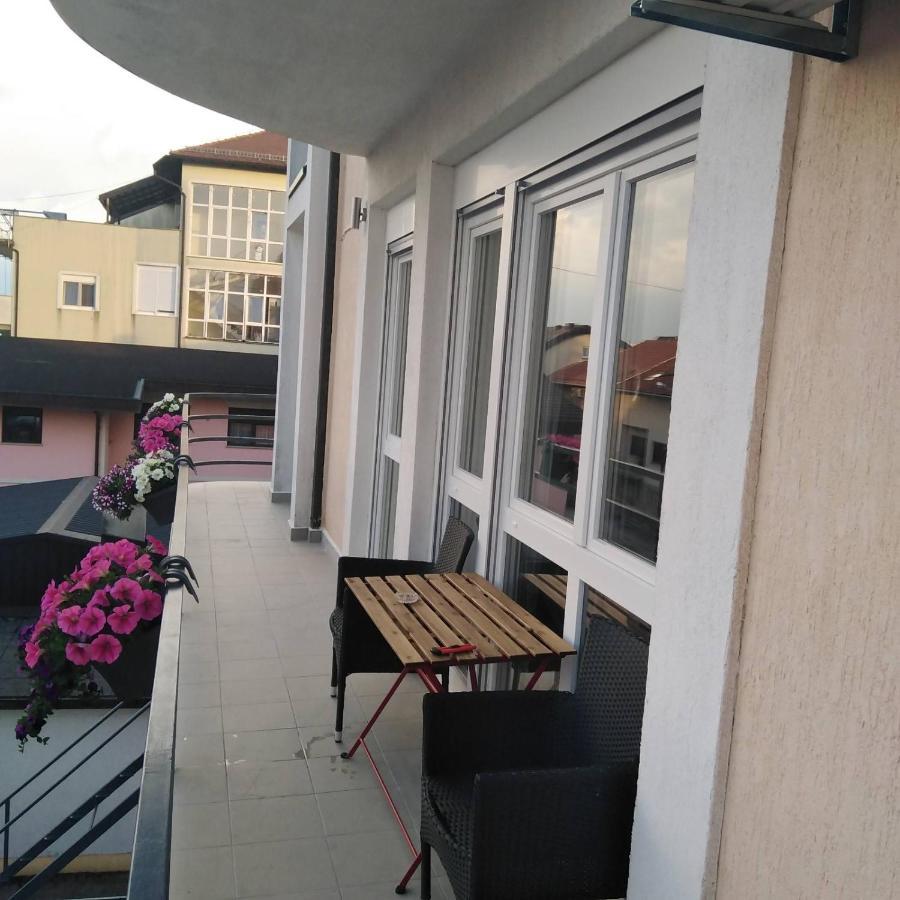 Apartman Zagreb , With Balcony And Free Parking Bagian luar foto