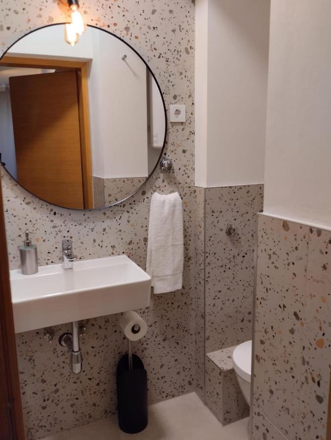 Apartman Zagreb , With Balcony And Free Parking Bagian luar foto