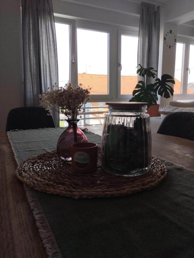 Apartman Zagreb , With Balcony And Free Parking Bagian luar foto