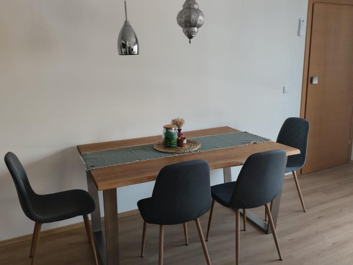 Apartman Zagreb , With Balcony And Free Parking Bagian luar foto
