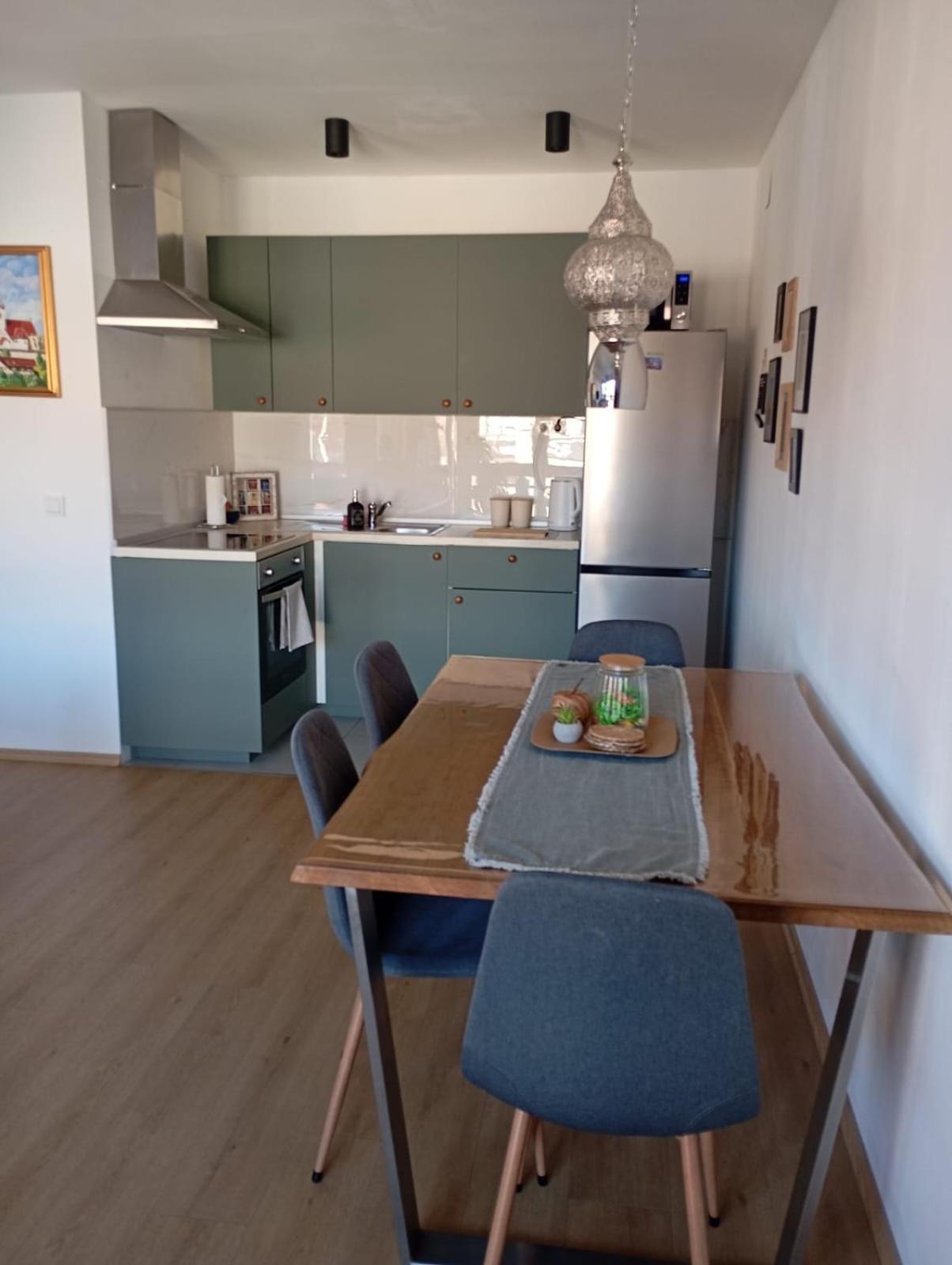 Apartman Zagreb , With Balcony And Free Parking Bagian luar foto