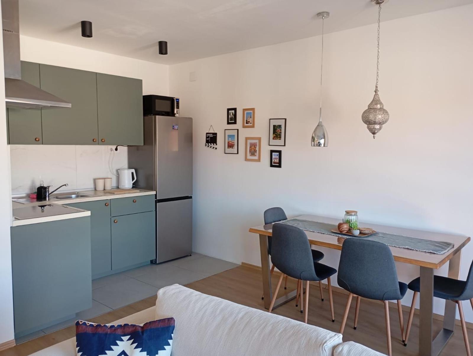 Apartman Zagreb , With Balcony And Free Parking Bagian luar foto
