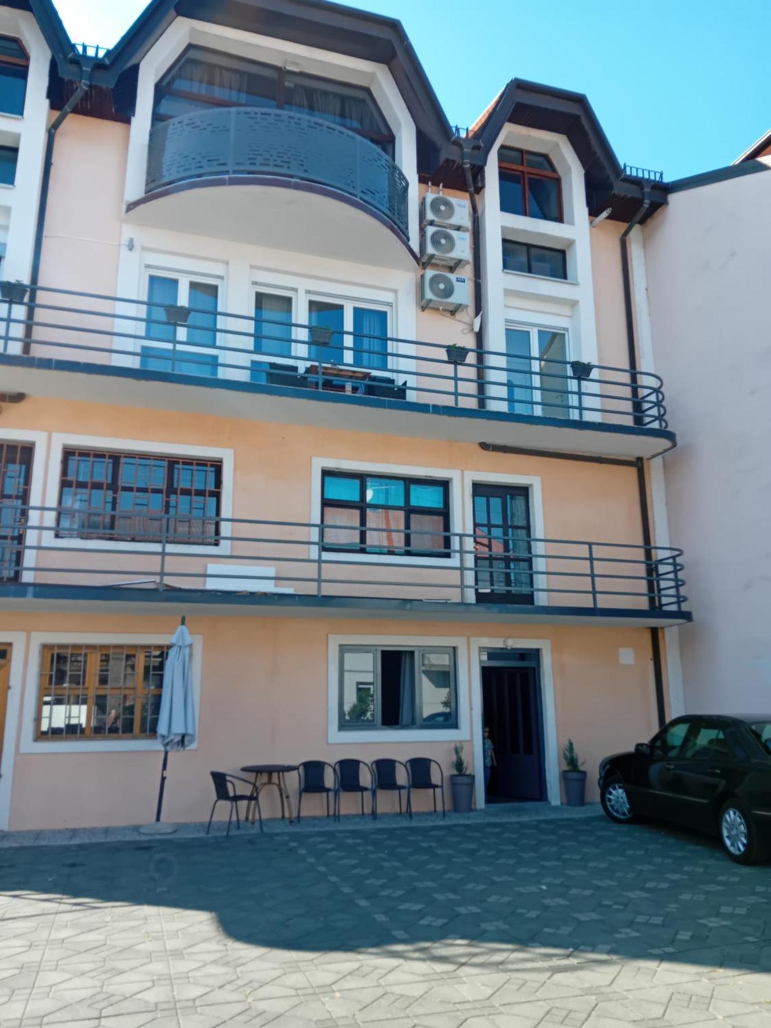 Apartman Zagreb , With Balcony And Free Parking Bagian luar foto
